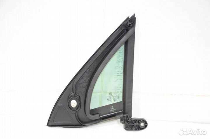 Форточка двери передняя правая Volkswagen Tiguan