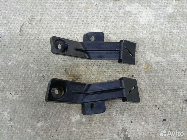 Кронштейн крепления задн бампера Kia Sportage 3 SL