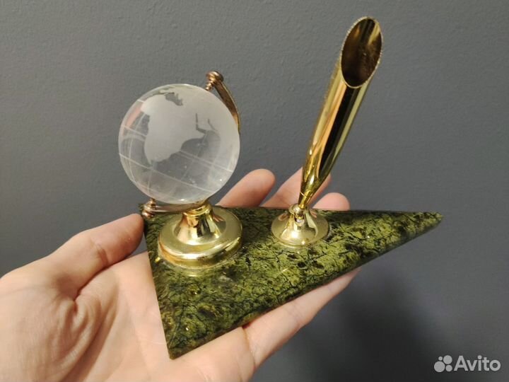 Подставка под ручку из камня змеевик с Урала