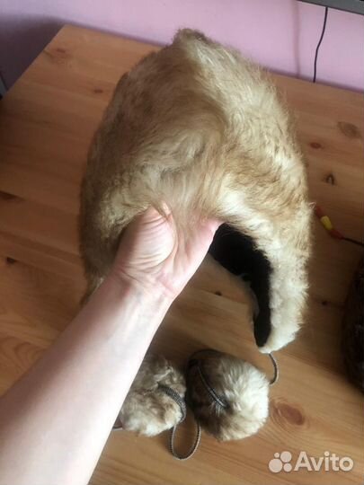 2 шапочки из натур. меха ламы Германия и цигейки