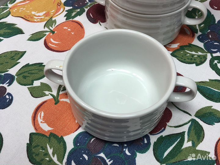 Чашки для еды. Тарелки