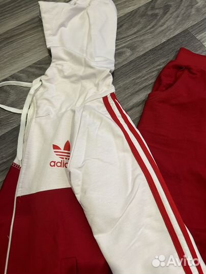 Спортивный костюм