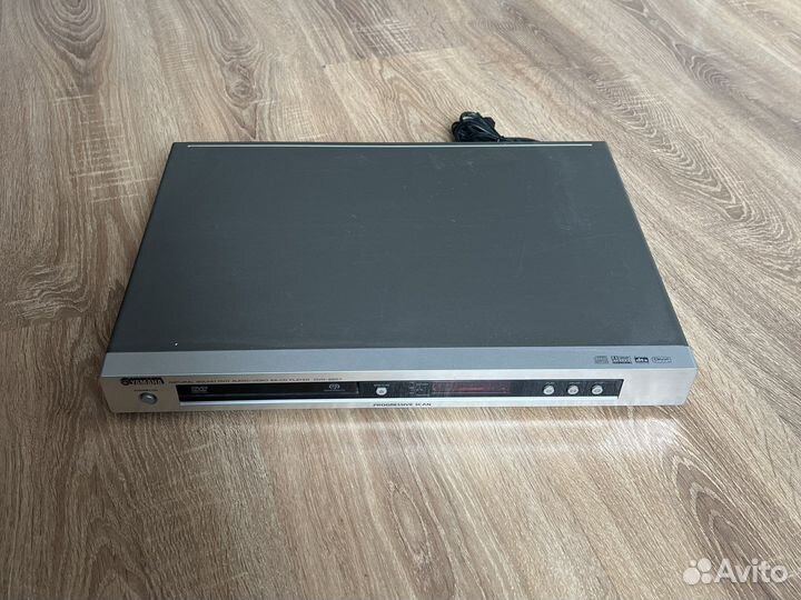 DVD. Yamaha. S-657. Sound AudioVideo Player