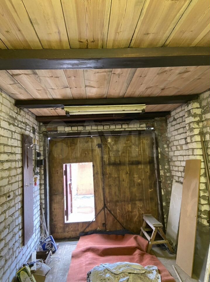 Гараж, > 30 м²