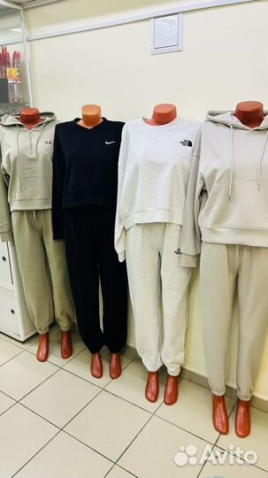 Женские спортивные костюмы новые