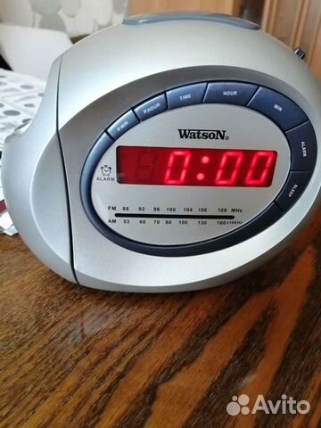 Часы радио будил�ьник с проекцией времени