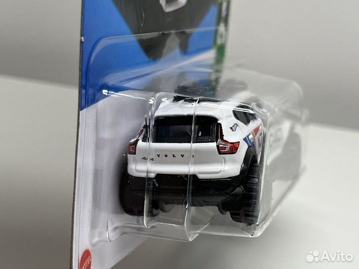 Hot wheels volvo xc40