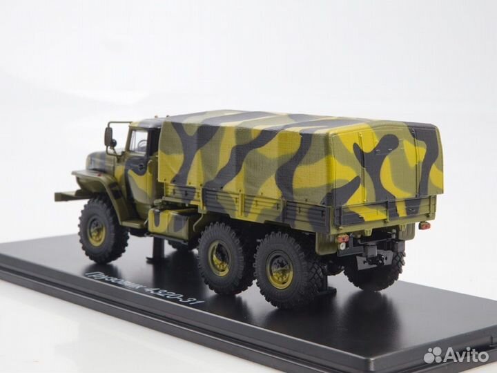 Урал 4320-31 бортовой с тентом (камуфляж) SSM1471