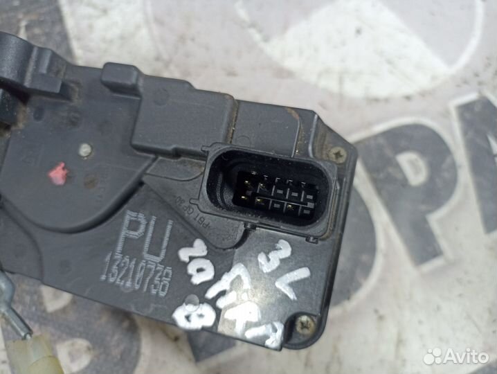 Замок двери задний левый Opel Zafira B