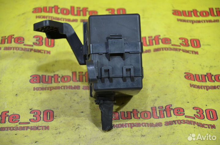 Блок предохранителей под капотный Hyundai Santa FE