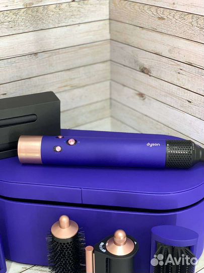 Dyson стайлер