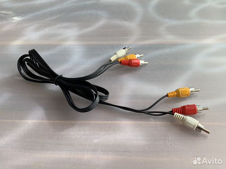 Кабель тюльпан - тюльпан 1м