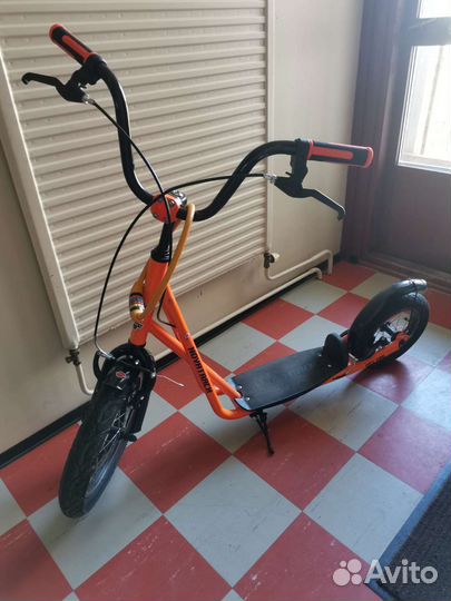 Самокат Novatrack
