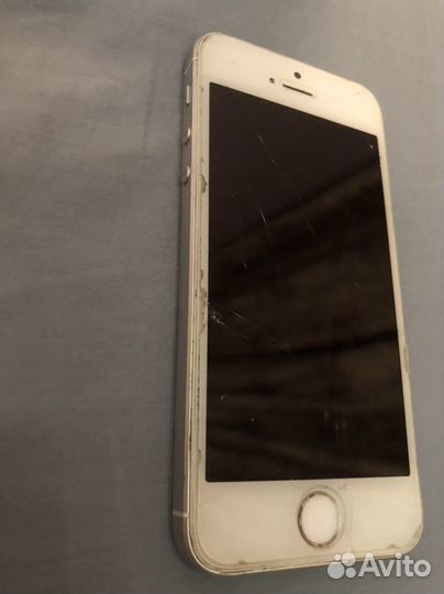 Телефон iPhone se