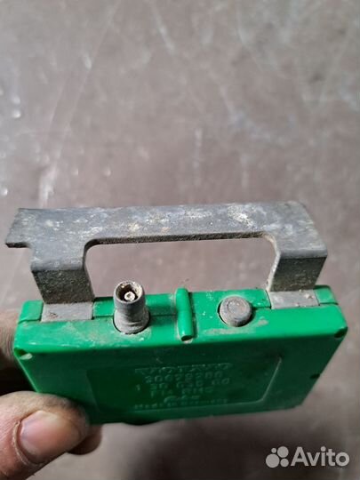 Усилитель антенны Volvo S80