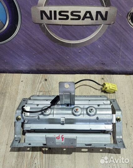 Подушка пассажира Airbag в панель Nissan primera P