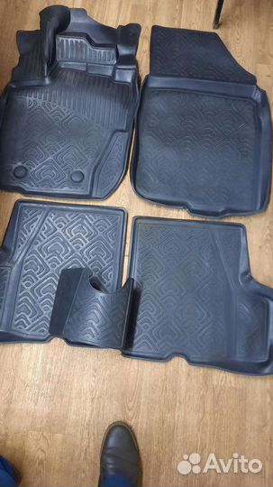 Автомобильные коврики в салон duster