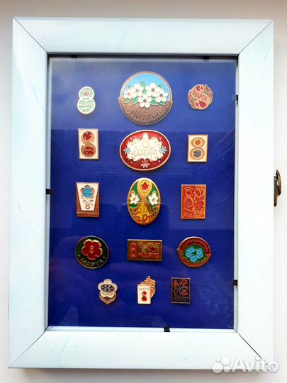 Колекция Значки 8 марта и открытки редкие и уникал