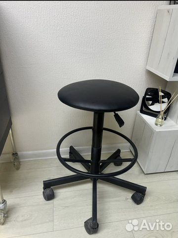 Стул мастера с подъёмным механизмом