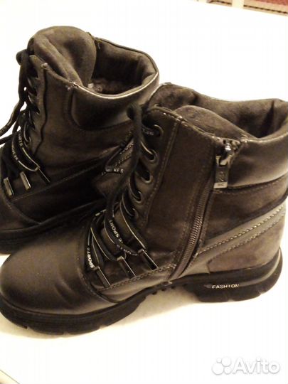 Продам ботинки женские