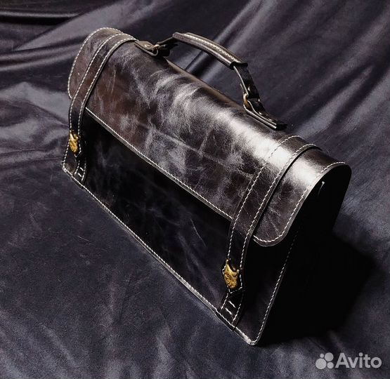 Мужской кожаный портфель