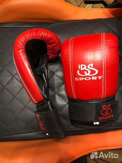Боксерские перчатки новые