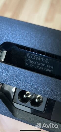 Sony 4 PS4 pro 1tb