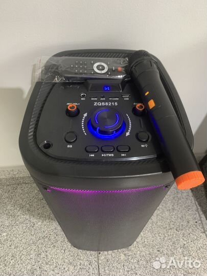 Портативная колонка ZQS-8215 с микрофоном