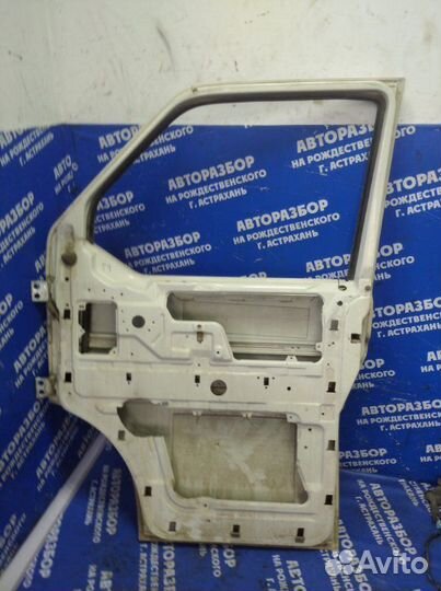 Передняя правая дверь. Volkswagen Transporter