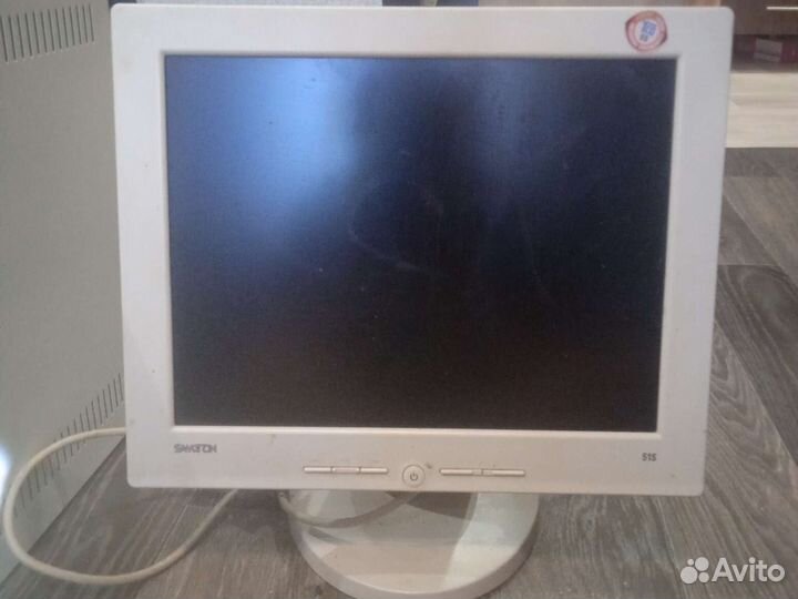 Монитор для компьютера и сам пк