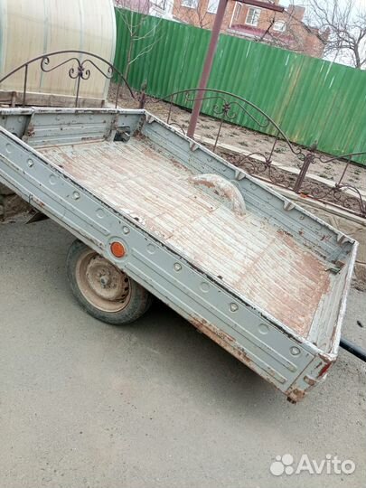 Автомобильный прицеп