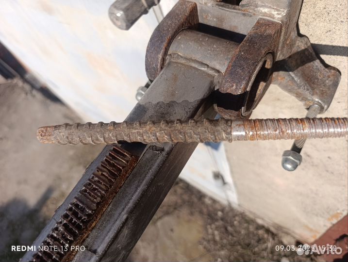 Шпилька конусная