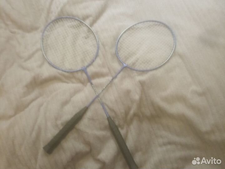 Ракетка для бадминтона