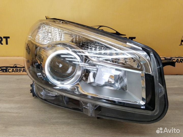 Фара правая Nissan Qashqai J10 1 2010