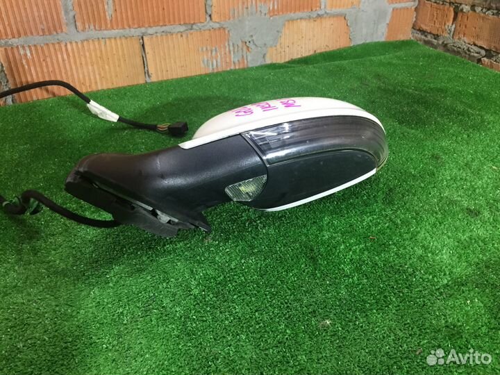 Зеркало левое Volkswagen Golf 6