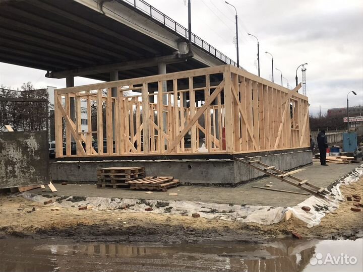 Бригада строителей