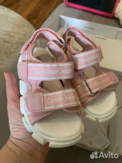 Сандалии для девочки calvin klein