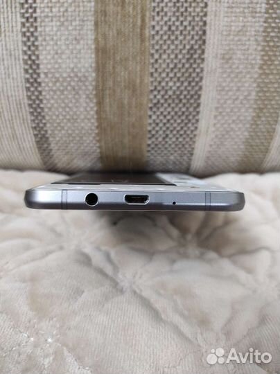 Samsung Galaxy J7 (2016), 2/16 ГБ