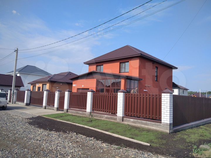 Коттедж 140 м² на участке 8 сот.