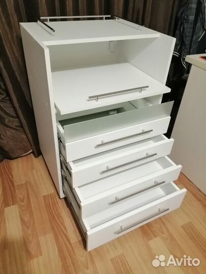 Педикюрная тумба с уф