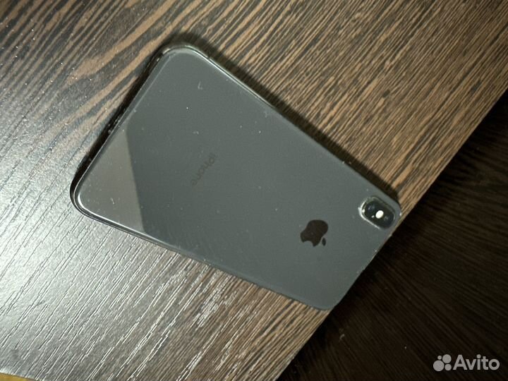 Телефон iPhone X