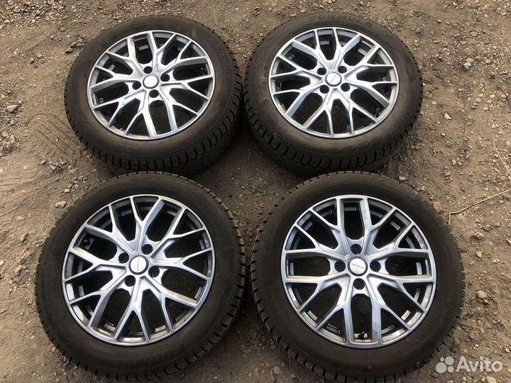 Литые диски с зимней новой резиной на Kia
