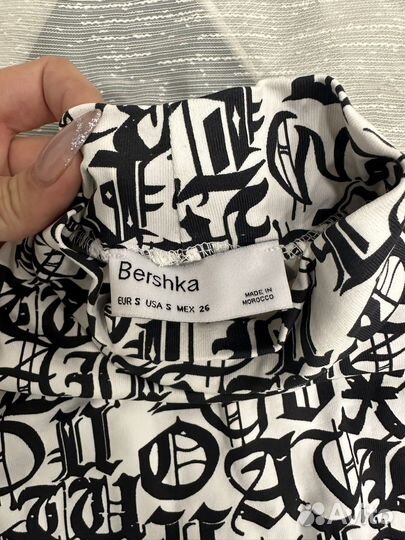 Укороченная кофта bershka