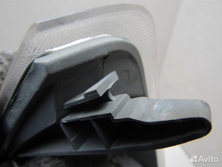 Указатель поворота правый Nissan X-Trail (T30) 20