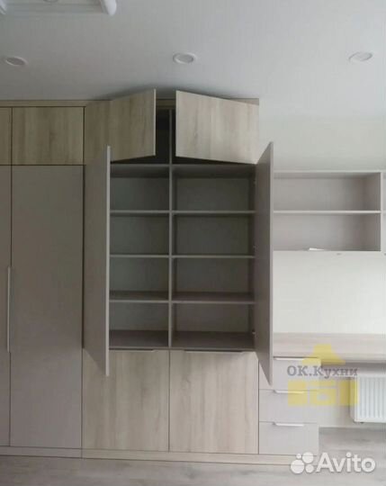 Шкаф купе с зеркалом