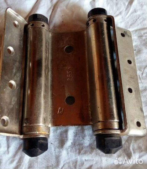 Петли для дверей