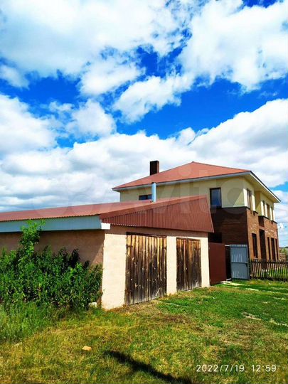 Дом 200 м² на участке 20 сот.