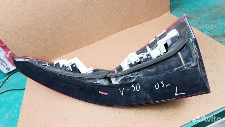 Фонарь задний левый Volvo V50