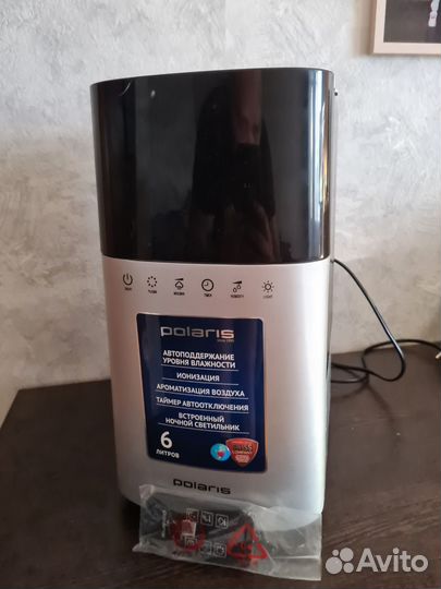Увлажнитель воздуха серебряный polaris PUH 1006Di