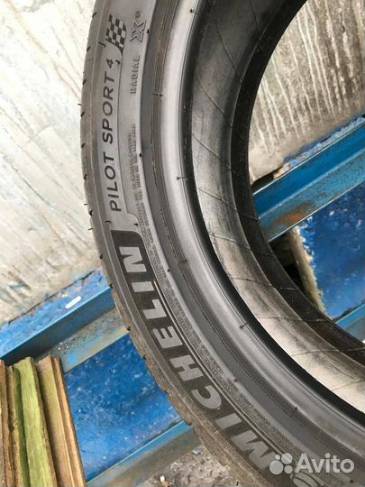 Michelin Pilot Sport 4 235/50 R19